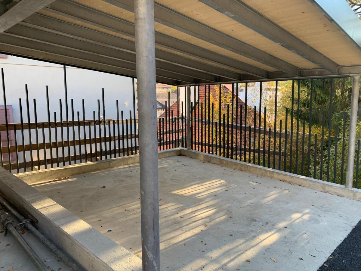 Appartement Douces Heures Avec Parking Couvert Prive Le Locle Buitenkant foto