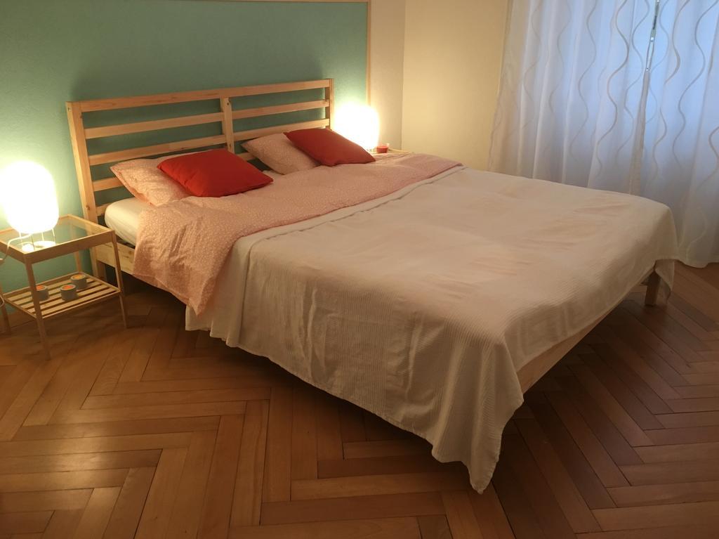 Appartement Douces Heures Avec Parking Couvert Prive Le Locle Buitenkant foto
