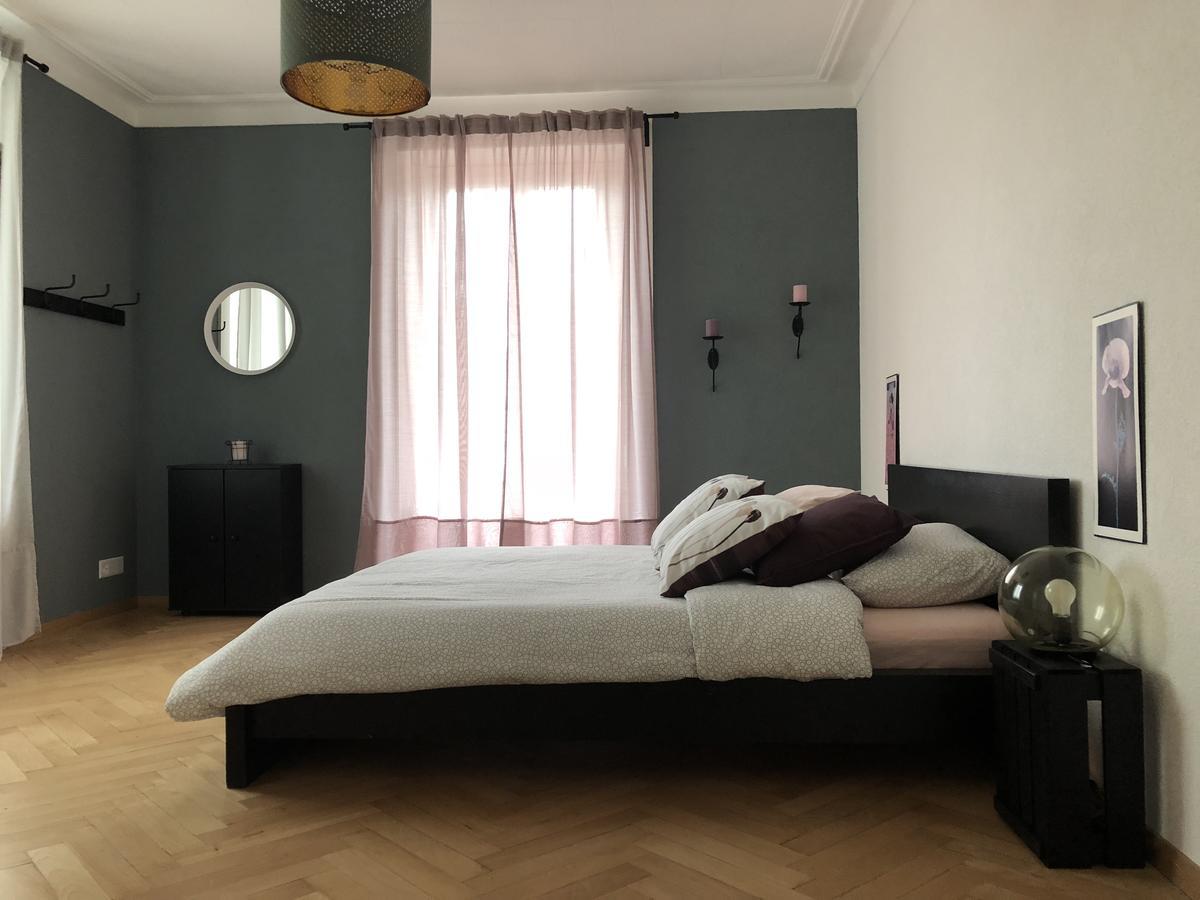Appartement Douces Heures Avec Parking Couvert Prive Le Locle Buitenkant foto